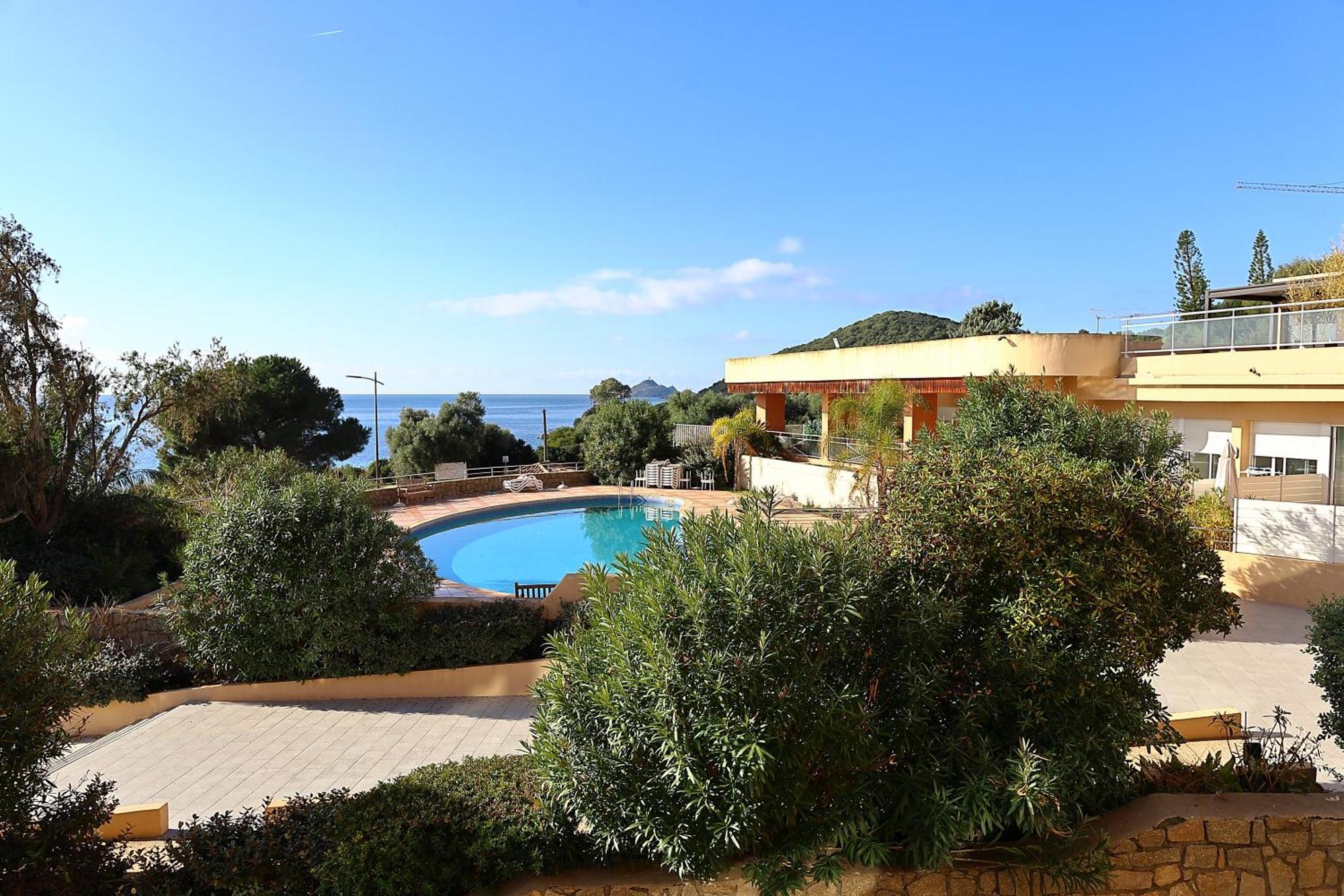 Superbe T2 Vue Mer - Piscine & Plage A 100M Ajaccio  Luaran gambar